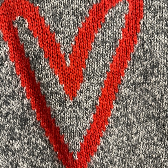 Adorable Heart Sweater - Picture 3 of 3
